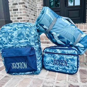 Sac à dos A Shiver Of Sharks - cartable personnalisé, cartable, prénom brodé, sac à langer, sac best-seller pour garçon