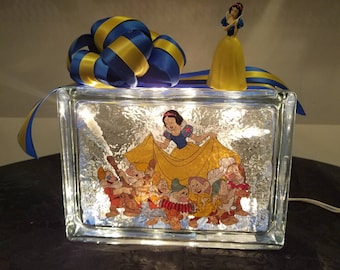 Kids Nightlight, SNOW WHITE Lighted Glass Block Nightlight and Decor, Disney Princess, Seven Dwarfs