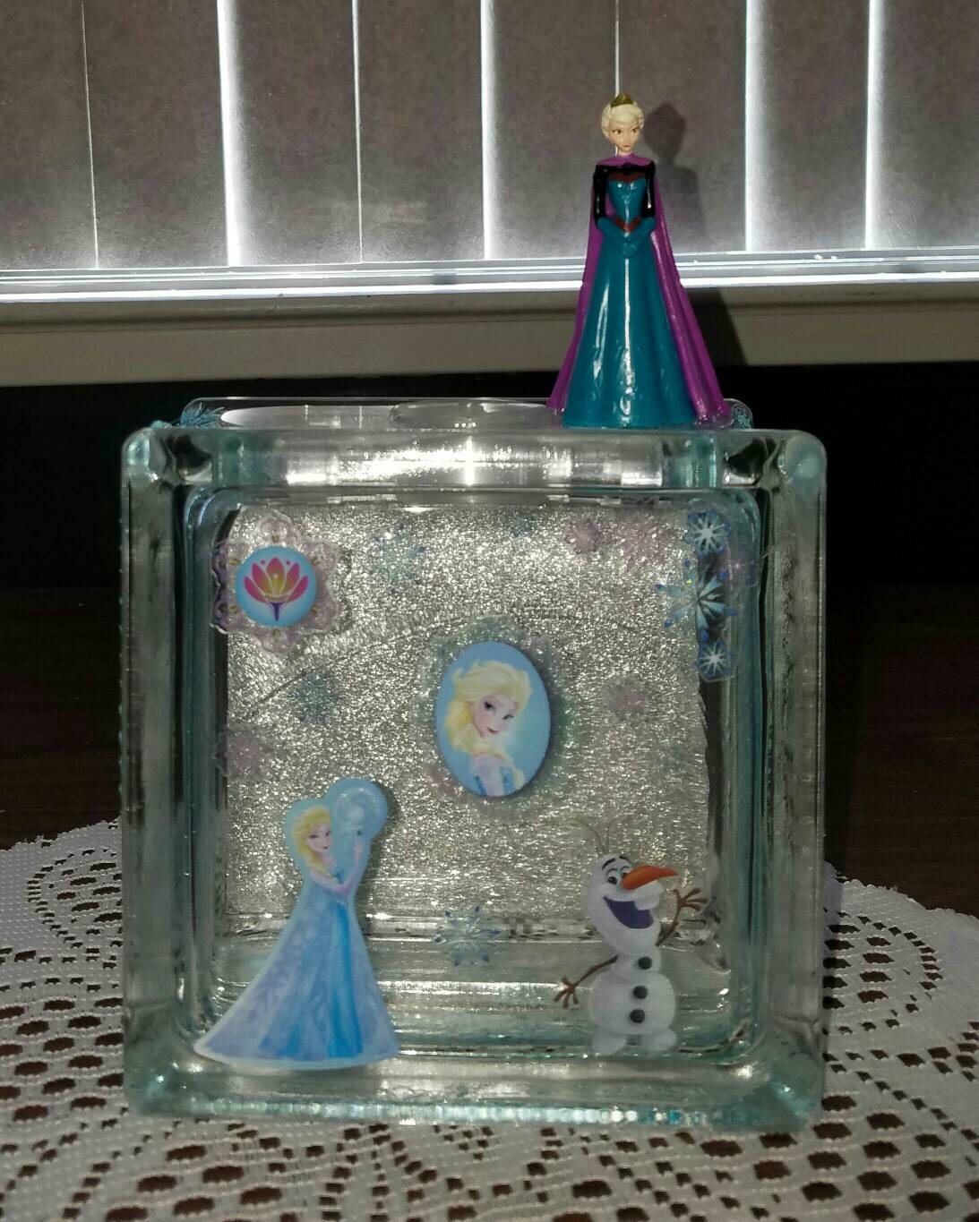 DISNEY'S FROZEN ELSA Glass Block Piggy Bank and Decor