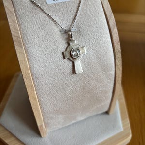 Sterling silver cross pendant inc sterling silver chain