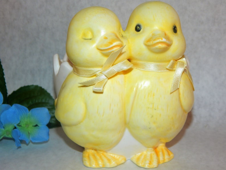 Planter Flower Pot EggShell Ceramic Dish Ducks Bowl Yellow Easter Vintage 1970s Dept 56 Collectible Novelty Spring Farmhouse Kitchen Decor