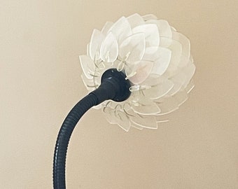 Bedside lamp / table lamp / table lamp / flower lamp / pine cone