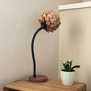 Bedside lamp / table lamp / flower lamp / pine cone