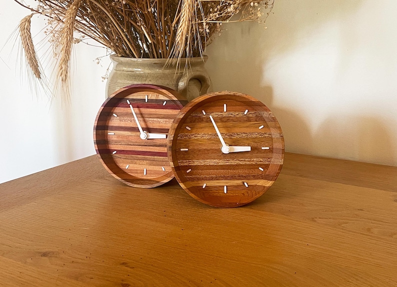 table clock - silent mechanism image 1
