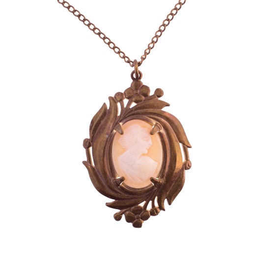 Shell Cameo Necklace