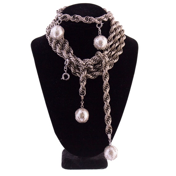 Celebrity Silver Tone Faux Pearl Clip Necklace Br… - image 2