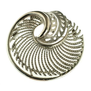 Large Silver Tone Lisner Brooch