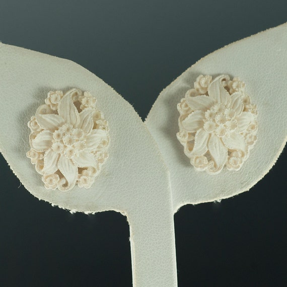 White Floral Earrings - image 2