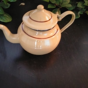 Enamel tea pot, Vintage coffee pot, Tourist teapot,.Rustic kitchen decor, Retro tea kettle, Country decor.Small teapot, Enamelled pitcher