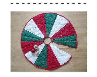 Quilt pattern: Christmas tree stand cover, sewing, quilting, traditional and modern colours instant download, PDF 'Christmas Tree Skirt'