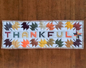 Quiltanleitung: Thanksgiving Tischläufer oder Wandbehang, Ahornblatt, 'Thankful' PDF