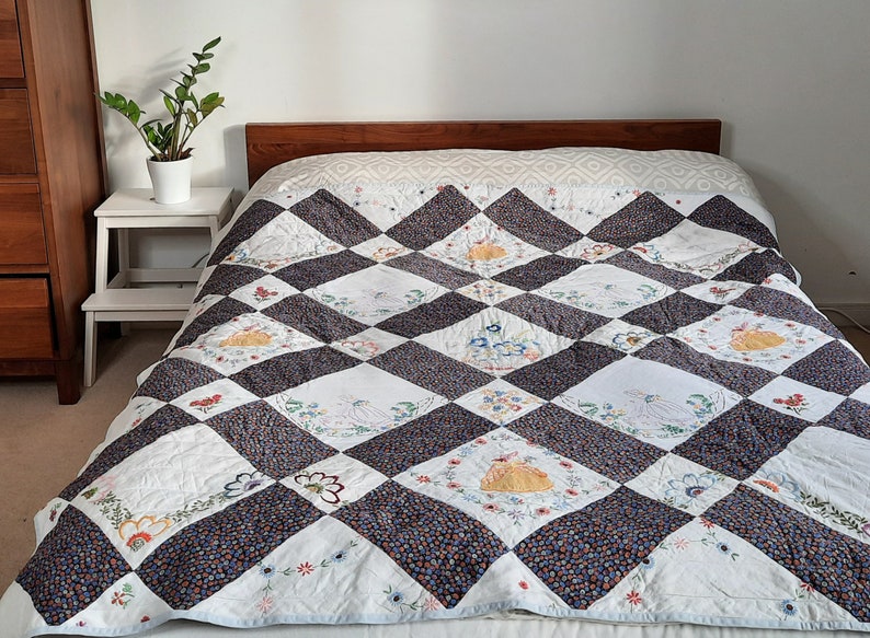 Quilt pattern: single twin bed or large throw recycling image 1