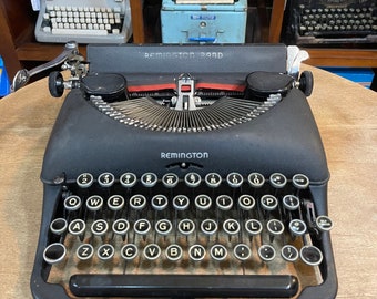 Remington Rand Deluxe Model 5 Portable Typewriter 1940s