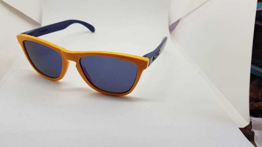 Vintage Oakley Frogskins Made in USA 