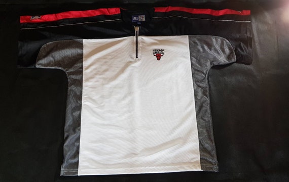 Beautiful rare 90s CHICAGO BULLS starter warm up j