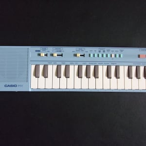 Casio PT-1☆ミニシンセサイザー☆ブルー☆超レアカラー☆ Vintage Casio PT-1 Mini Keyboard Synthesizer Made In Japan