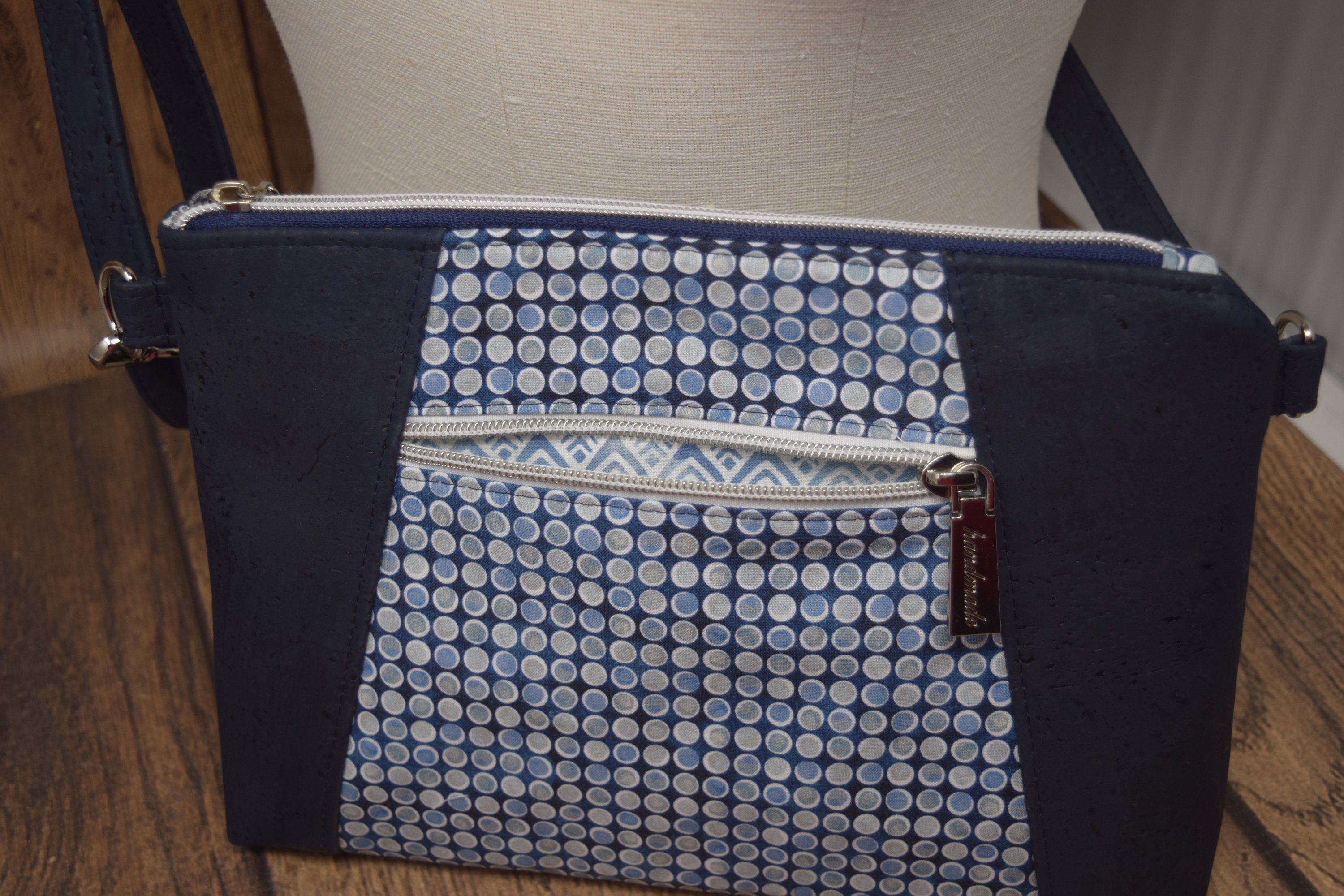 Sunshine Crossbody Pouch in blue and white Hoffman fabric | Etsy