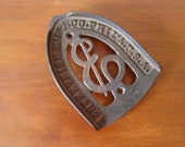 Antique Sad Iron Trivet Cast Iron Enterprise MFG Co Philladelphia PA USA Home and Living Kitchen and Dinings Trivets d850