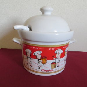 2001 Soup Tureen Serving Bowl Ladle and Lid I580