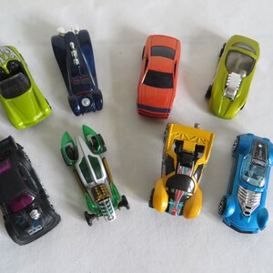 Eight Assorted Hot Wheels Cars Vehicles Toys Pre Owned Toys and Games Vehicles!  h278