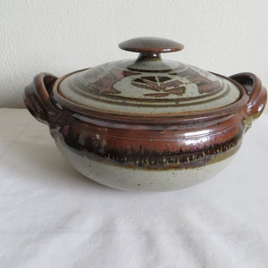 Vintage Stoneware Covered Casserole Dish Bowl Cookware Hand Crafted Earth Tones MD i613