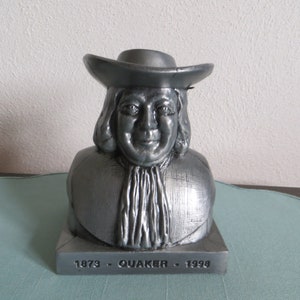 1998 Quaker Oats Metal Coin Bank Limited Edition Collectible Bank i647