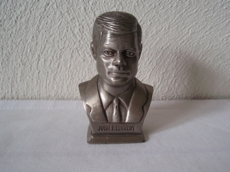 Quality Miniature 3 Inch Figure John F Kennedy President Solid Cast Iron Collectible Memorabilia Souvenir Figurine d832