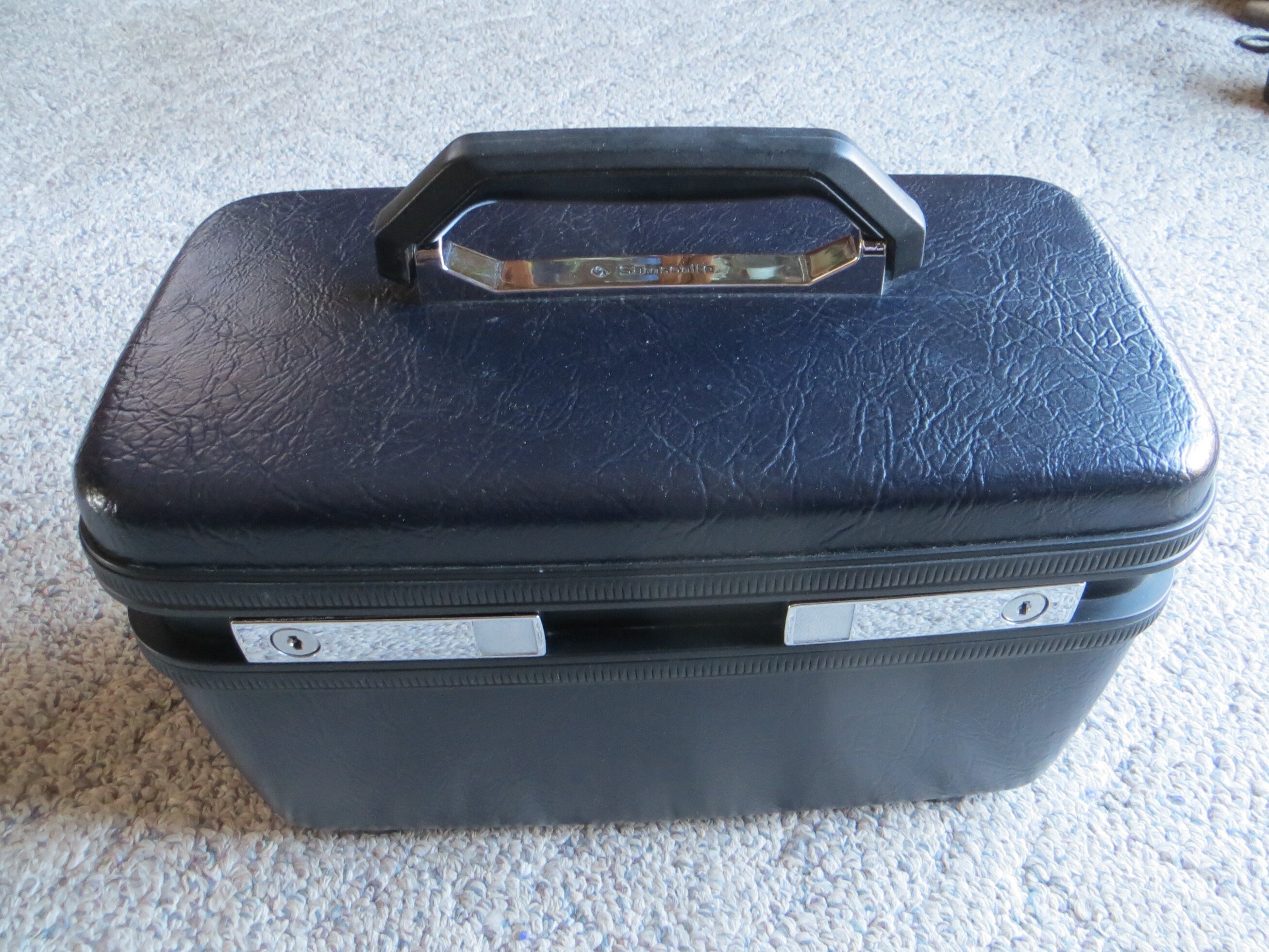 Vintage Samsonite Train Case Overnight Travel MakeUp Navy Blue with