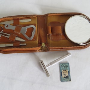 Vintage Gillette Safety Razor Set with Leather Case Made in England  h80