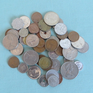World Foreign Coins One Half Poiund Bulk  Over Fifty Art and Collectibles Coins and Money h32