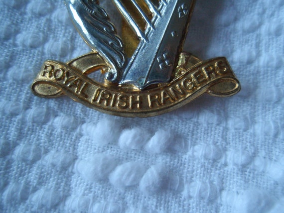 Vintage Clip Pin Royal Irish Rangers Ireland Pins… - image 4