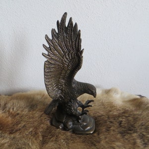 Vintage Brass American Eagle Spread Wings Patriotic Statue Sculpture 8 Inches Home and Living Decor Statues. MD h250