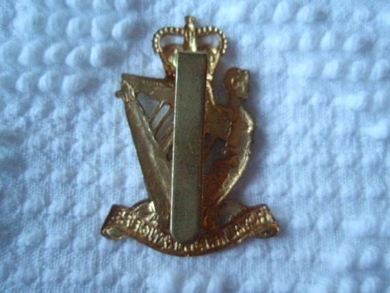 Vintage Clip Pin Royal Irish Rangers Ireland Pins… - image 5