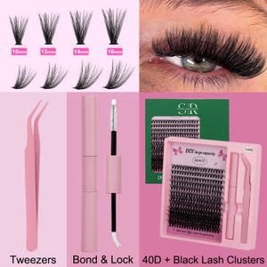 Könnte beinhalten: Ein Set an Wimpernverlängerungszubehör, bestehend aus einer Pinzette, einem Wimpernkleber, einem Wimpernapplikator und einer Schale mit 40D schwarzen Wimpernclustern. Die Wimperncluster sind in Reihen angeordnet und mit "DIY große Kapazität" und "Beauty" beschriftet.