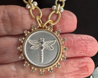 Dragonfly pendant necklace