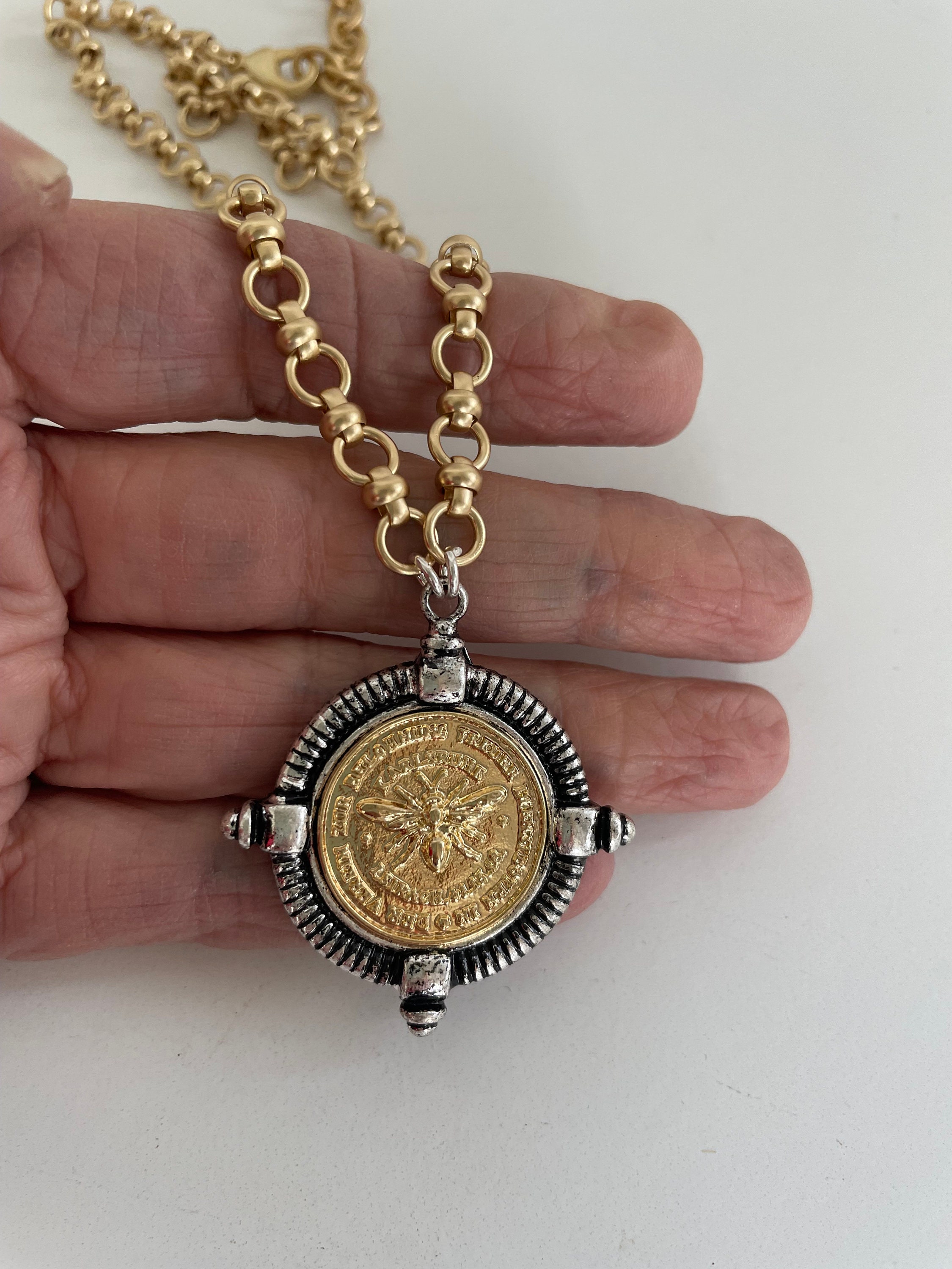 ネックレス・ペンダント Coin/Medallion Silver & Brass Pendant with Chain Necklace 925 Oxidized Silver Coin Pendant with Brass and Chain 20