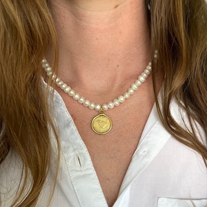 Pearl necklace, gold coin necklace, pearl coin necklace, pearl necklace with coin, British farthing necklace