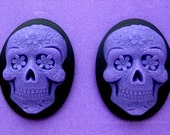 2 Gothic Day of the Dead PURPLE Sugar Skull with Flowers on Black Día de los Muertos Emo Wiccan 40mm x 30mm Resin CAMEOS Calaveras de Azúcar