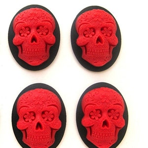 4 Goth Day of Dead RED Sugar Skull & Flowers on Black Día de los Muertos Emo Halloween Wiccan 40mm x 30mm Resin CAMEOS Calaveras de Azúcar