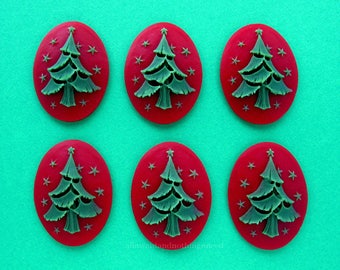 6 Green Christmas Tree on a Bright Red Background Holiday Evergreen 25mm  x 18mm Resin CAMEOS Crafts Lot for Making Costume Jewelry