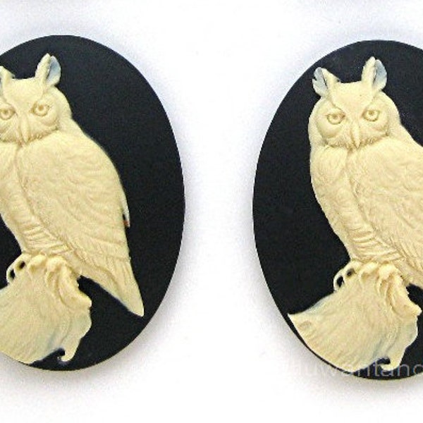 2 Ivory color Great HORNED OWL On Black Cameos 40mm x 30mm CAMEO Lot Fantasy Goth Hunting Bird Birds of Prey Owls Cabachons Costume Jewelry
