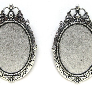 2 Antiqued SILVERTONE ROYAL Style Brooch Pin Pendant 40mm x 30mm CAMEO Frames Settings Mountings for Making Costume Jewelry Crafts
