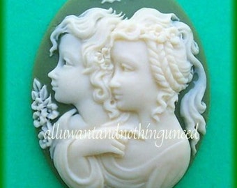 2 Ivory Color SISTERS TWINS Mother & Daughter 2 Pretty Girls Best Friends on Green 40mm x 30mm Resin Cameos Lot for Making Costume Jewelry