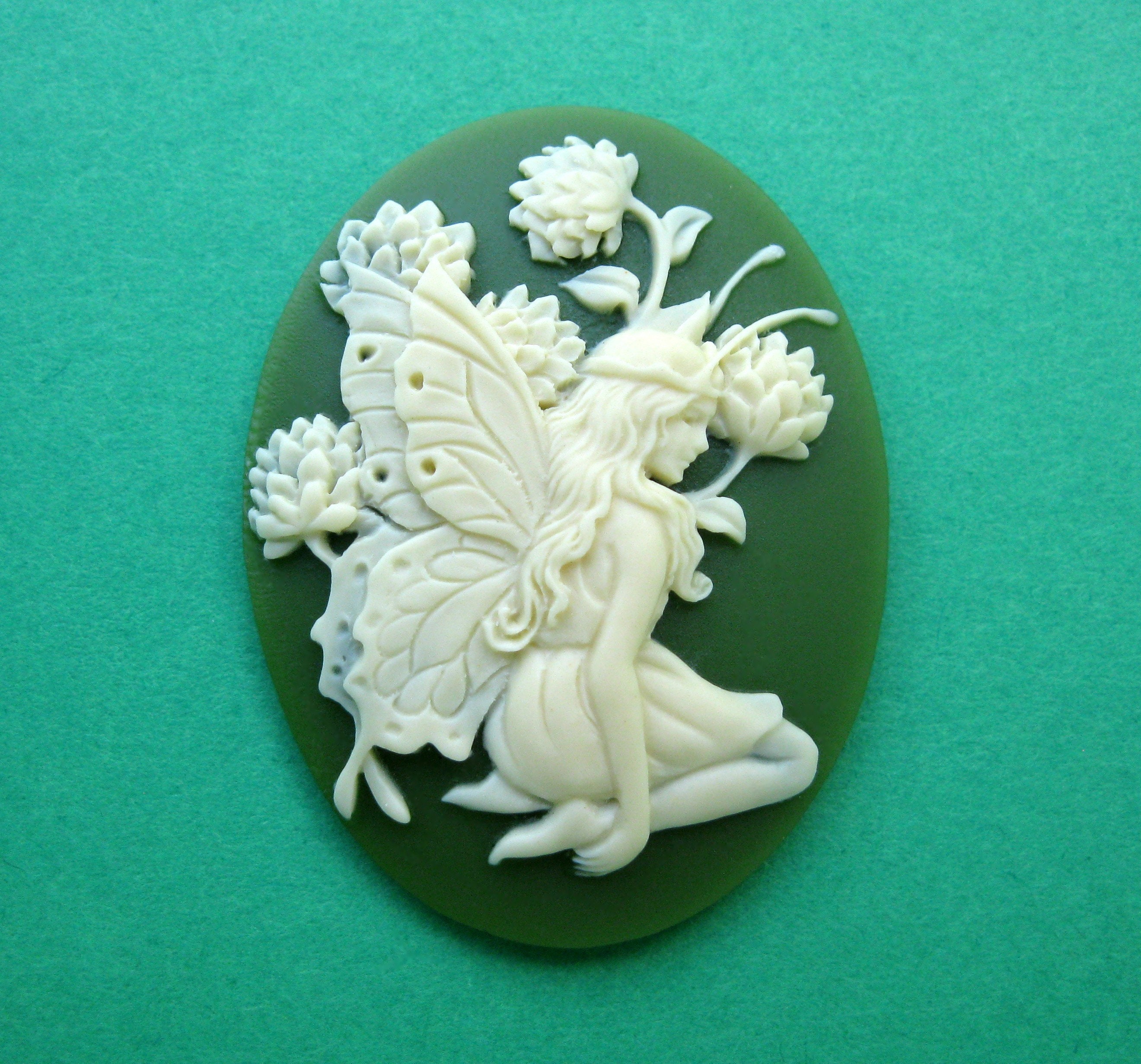 6 IVORY color 3/D FAIRY and THISTLE on GREEN 25mm x 18mm Costume Jewelry CAMEOS 6 IVORY color 3/D FAIRY and THISTLE on GREEN 25mm x 18mm Costume Jewelry CAMEOS