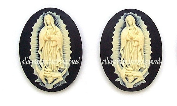 2 Christian Religious Our Lady Of Guadalupe Virgin Mary Holy Mother Jesus Ivory Color on Black 40mm x 30mm Resin Costume Jewelry Cameos LOT