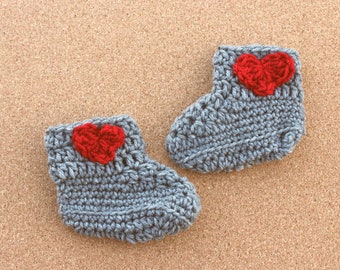 Baby Booties, Baby Shoes, Crochet Shoes, Knit Shoes, Heart Booties, Newborn Booties, Heart Shoes, Baby Valentine, Valentine Shoes