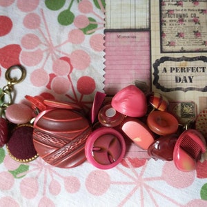 Raspberry Cordial-Vintage Button Bracelet, Celluloid Button Bracelet Chunky Button Bracelet, Re-purposed Button Bracelet