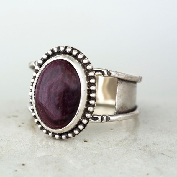 Purple Spiny Oyster Cocktail Size 9, Handmade Boho Chic Western Jewelry for Women, Blackened Wide Tapered Band, Sterling Silver Ring