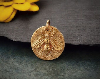 Bee pendant coin bronze gold 16 mm