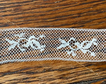 Rosebud Net Lace